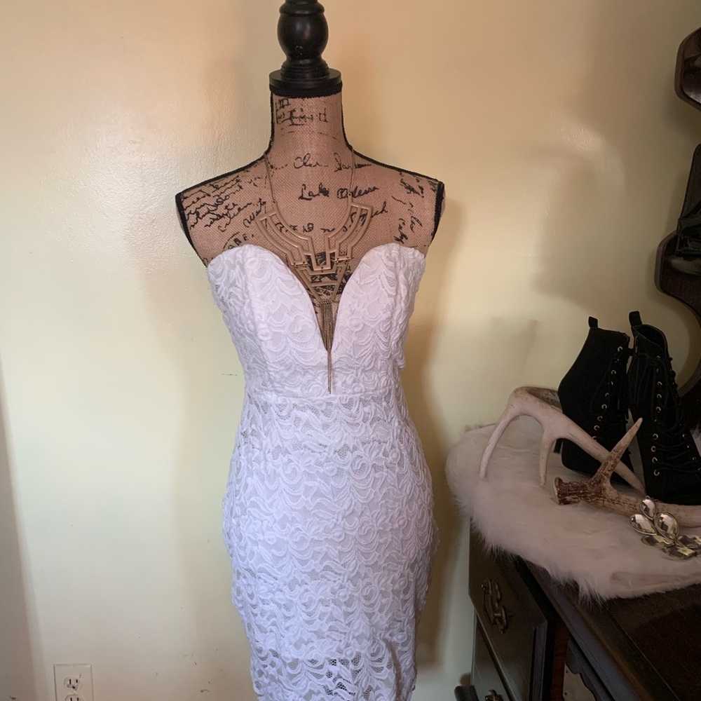 White Lace Dress w/ Accessory